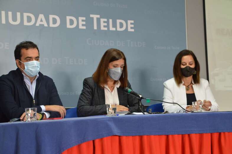 La alcaldesa y la concejala de Desarrollo Local, en una imagen de archivo/TA.